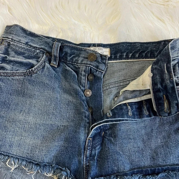 Free People Denim Shorts size 27 - Picture 5 of 5